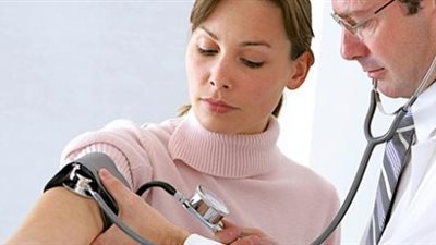 خلى بالك.. عوامل تساعد في ارتفاع ضغط الدم فما هي؟