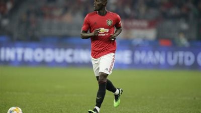 تقارير: مدافع مانشستر يونايتد معروض على ميلان