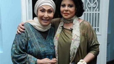 إسعاد يونس تحاول العودة لمصر لتوديع سهير البابلى