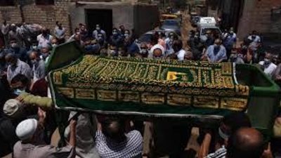 أهالي نبروه يشيعون جثامين 8 من أسرة واحدة..تعرف على القصة المروعة