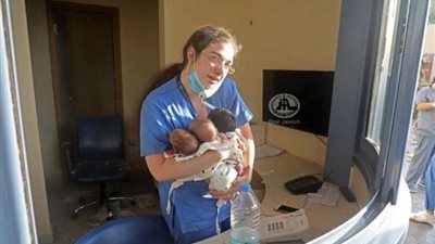 القديسة.. ممرضة بيروت الشجاعة تكشف أسرار لم تنشر عن ”تفجير القرن ”