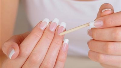 تمتعي بأظافر قوية مع هذه الخلطة المنزلية