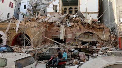 بالفيديو..وصول أولى طلائع الجسر الجوي السعودي إلى لبنان