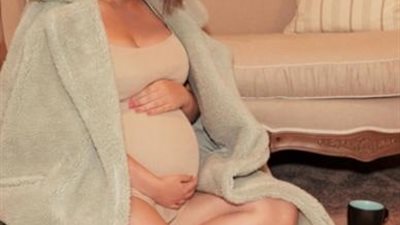 قمر اللبنانية ترزق بطفلها الثانى وتكشف عن اسمه