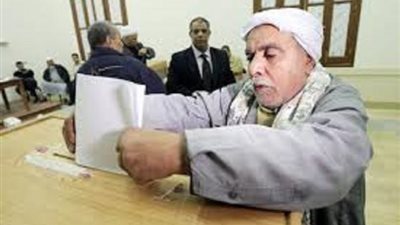 مرشح ”النور” لمجلس الشيوخ يستغل المساجد في الدعاية الانتخابية بمطروح