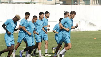 بالصور.. تدريب صباحى خفيف للمستبعدين بالاسماعيلي