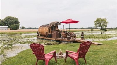 الليلة بـ120 دولار داخل برميل.. معلومات عن قبلة السياحة في قلب الطبيعة بكندا