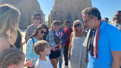 وزير السياحة يتابع التجهيزات النهائية لاحتفالية ”الأقصر...طريق الكباش”