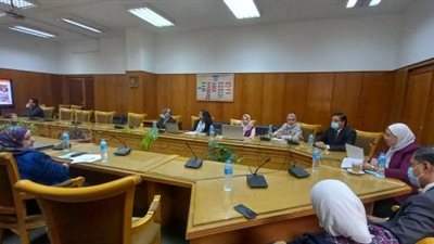 عميد ألسن عين شمس تستقبل لجنة ضمان الجودة لتقييم برامجها الدراسية