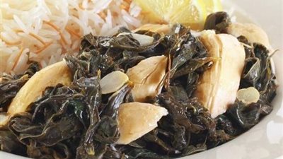 الملوخية السورية.. كل ما تريدين معرفته عن طريقة تحضيرها باللحمة