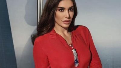 ياسمين صبرى تستعرض رشاقتها في أحدث جلسة تصوير