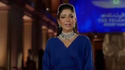 منى زكى تعبر عن حماسها باحتفالية افتتاح  طريق الكباش