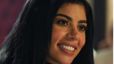 كارولين عزمى تتصدر بوستر دعائي جديد لحكاية”النظارة البيضاء”