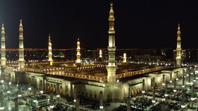 منح جائزة عظيمة .. ماهي قصة المصري الذي أضاء المسجد النبوي بالكهرباء ؟