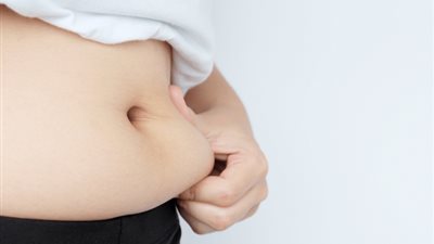 خلى بالك.. هذه العادات الخاطئة تسبب ظهور الكرش