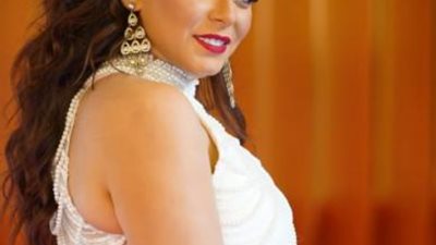 بالصور.. إلهام عبد البديع تستعرض جمالها بإطلالة مميزة فى مهرجان القاهرة