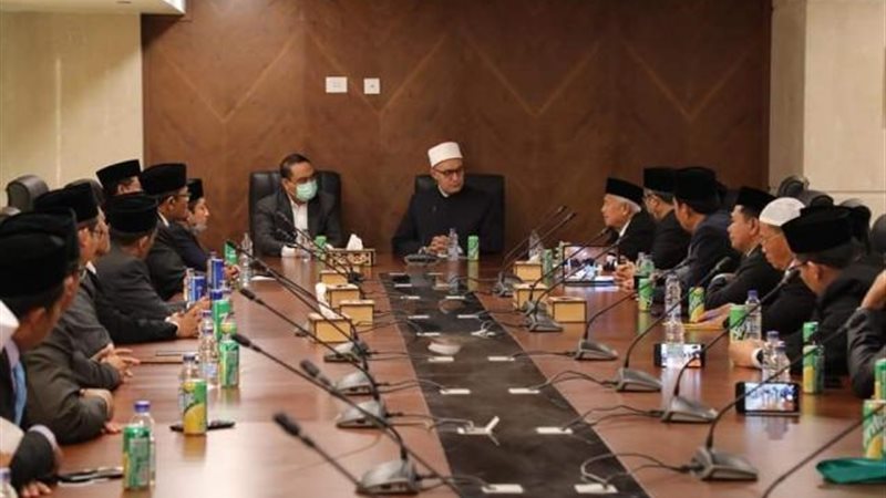 لقاء دكتور نظير عياد