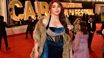 إطلالات مضيئة.. رواد السوشيال ميديا يشيدون بالظهور الساحر لـ غادة إبراهيم فى مهرجان القاهرة