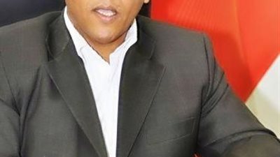 خبير اقتصادي: ”أوميكرون” يهدد تعافي الإقتصاد العالمي والذهب المستفيد الأوحد