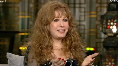 بعد رفضها الرد على سؤال زيجاتك الفاشلة.. نصف دستة رجال فى حياة نيللى