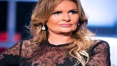 يسرا تهنئ الشعب الإماراتي باليوم الوطنى الـ 50