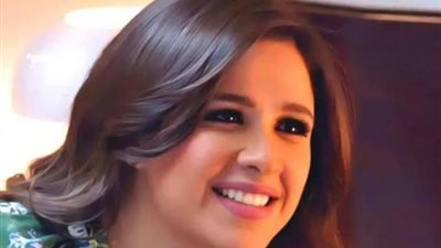 ياسمين عبد العزيز تشكر هند صبرى بعد اشادتها بموهبتها الفنية.. اعرف الحكاية