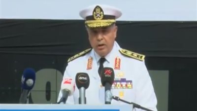 قائد القوات البحرية يعلن تدشين المعرض البحرى الأول سبتمبر 2022