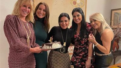 بالصور.. رانيا يوسف تحتفل بعيد ميلادها على طريقتها الخاصة