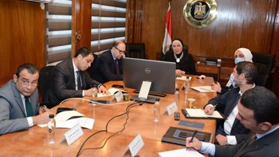 وزيرة الصناعة تبحث مع التصديرى للصناعات الدوائية زيادة معدلات التصدير للأسواق الخارجية