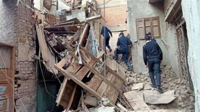 انهيار جزئى لمنزل بقرية العضايمة بالأقصر