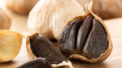 ما هي فوائد الثوم الأسود وطريقة استخدامه؟