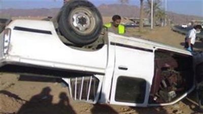 مصرع وإصابة 20 إثر حادث انقلاب سيارة ربع نقل بصحراوى الصف
