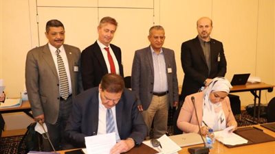 توقيع اتفاقيه تعاون بين أكاديمية البحث العلمي والمركز الدولي لأبحاث ضوء السنكروترون