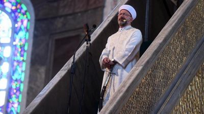 فى أول تعليق له.. خطيب أردوغان يكشف سر صعوده منبر آيا صوفيا بالسيف