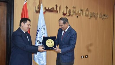 بالصور ..  بروتوكول تعاون بين علوم حلوان ومعهد بحوث البترول