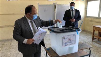 وزير المالية يدلى بصوته فى انتخابات مجلس الشيوخ بمدينة 6 أكتوبر