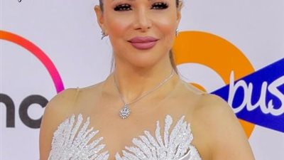 سوزان نجم الدين تستعرض جمالها بإطلالة شبابية فى أحدث ظهور