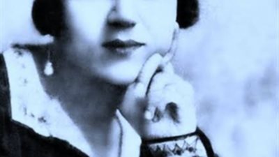 الوجه الآخر لهدي شعراوي ..هددت زوجة ابنها بقضية دعارة.. و أجبرت ابنها علي طرد  عائلته  من مصر