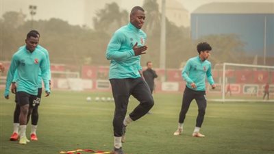 اليو ديانج ينتظم فى تدريبات الأهلى استعداداً للسوبر الأفريقى