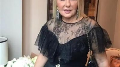 نادية الجندى تظهر عليها علامة الشيخوخة فى أحدث ظهور