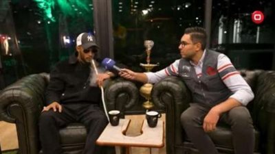 محمد رمضان يستفز جمهوره بالشيشة أثناء لقاء تلفزيوني له.. إليك التفاصيل