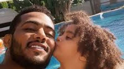 فيديو.. محمد رمضان يحتفل بعيد ميلاد ابنته ”كنزى” على طريقته الخاصة