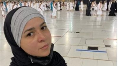 إيمى سمير غانم بالحجاب في أول ظهور لها بعد وفاة والديها