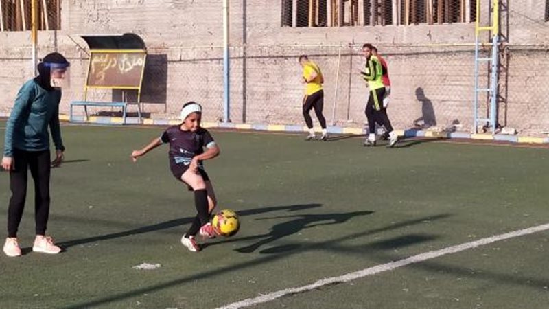 كرة نسائية