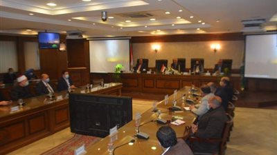 منها غلق المحال والورش.. محافظ الجيزة يصدر توجيهات مشددة لرؤساء الأحياء والمراكز