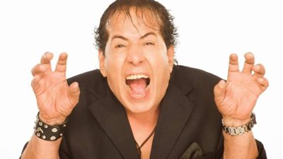 ادعوا له.. تطورات الحالة الصحية لـ عادل الفار