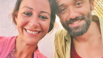 كريم محمود عبد العزيز برفقة منة شلبى من كواليس ”من أجل زيكو”