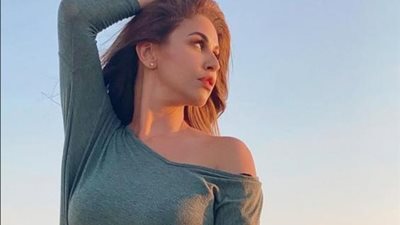 بالصورة.. مى سليم تعكف على تصوير مشاهدها في ”بأثر رجعى”