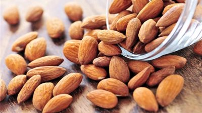 اللوز.. علاج رباني للكثير من الأمراض.. تعرف علي فوائده