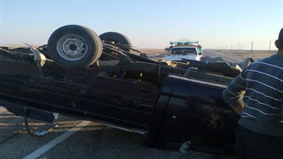 إصابة 3 أشخاص في حادث انقلاب سيارة على طريق مطروح سيوة الصحراوي